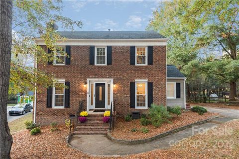 2437 Bergen Court