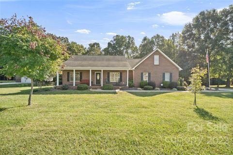 175 Seven Springs Loop