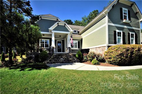 186 Chaska Loop