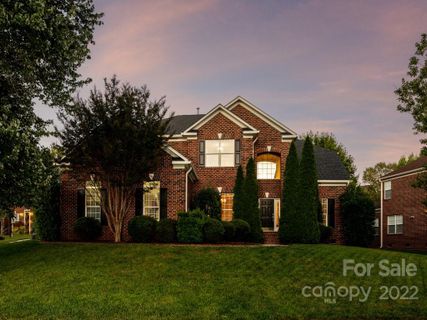 1701 Grayscroft Drive