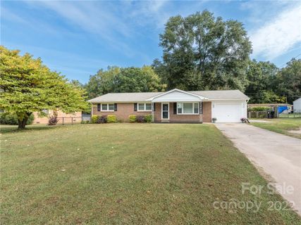 2614 Fairgreen Drive