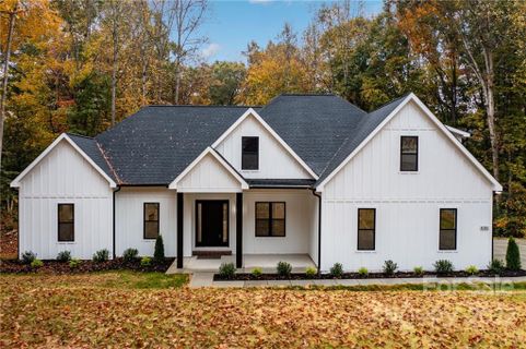 8381 Paso Fino Lane sold home in Lake Norman Woods, Catawba, NC