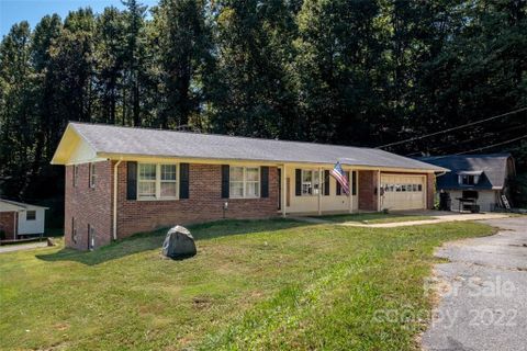 21 Barberry Heights Drive sold home in Barberry Heights, Brevard, NC