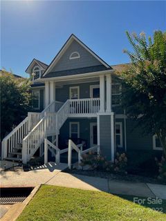 2203 Idle Hour Drive