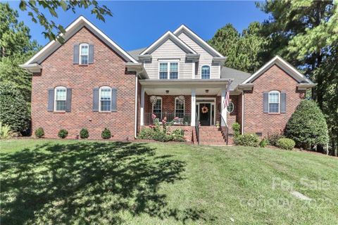 237 Honeysuckle Creek Loop 43 sold home in HONEYSUCKLE CREEK, Mooresville, NC