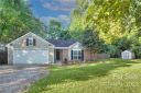 706 White Oak Lane sold home in Matthews, SC