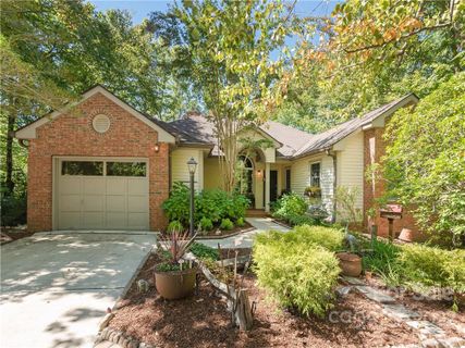 104 Brewster Circle
