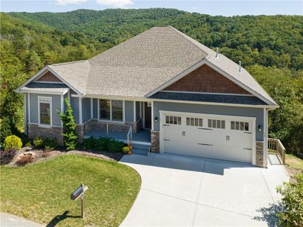 15 Endless View Drive