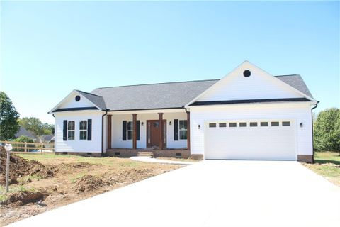 105 Chasse Court sold home in Beaumont Farm, Cleveland, NC