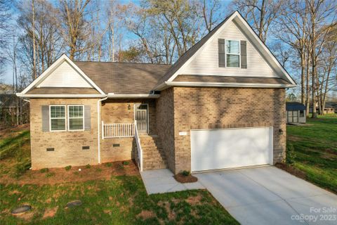 410 Seven Springs Loop sold home in Seven Springs, Statesville, NC