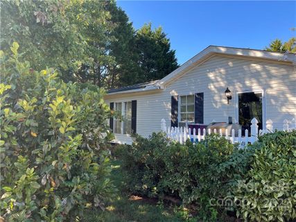2351 Springdale Drive sold home in Springdale, Newton, NC