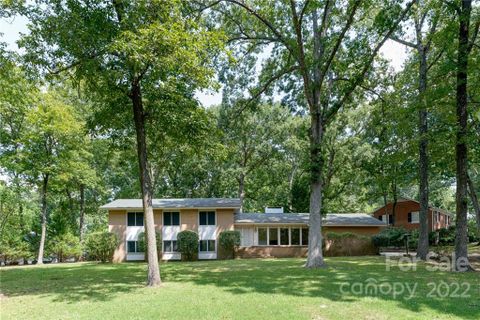 4123 Kingswood Road