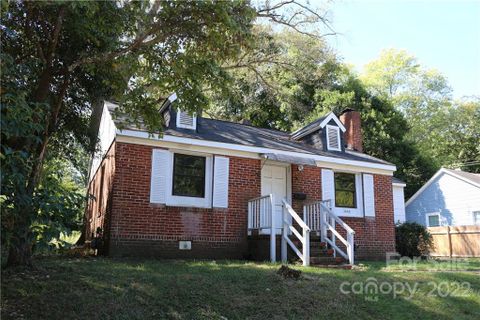 1443 Remount Road