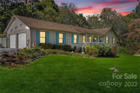 553 Nellie John Drive sold home in Dogwood Acres, Clyde, NC