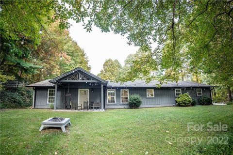 142 Beechwood Circle sold home in Fleetwood Estates, Hendersonville, NC