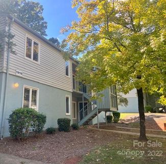 1910 Meadowlark Lane