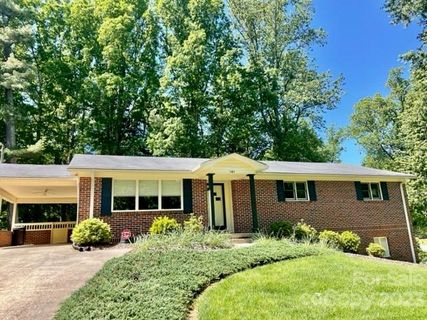 141 30th Avenue sold home in Fairview Park, Hickory, NC