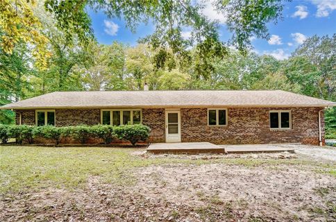 5618 Davis Road