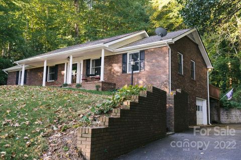139 Stradley Mountain Road sold home in Stradley Mountain Park, Asheville, NC
