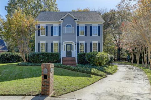 7015 Foxglove Drive sold home in Foxglove, Charlotte, NC