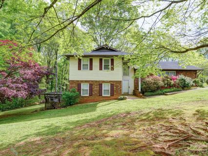 4535 Oakwood Circle