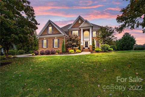 2576 Shanklin Lane