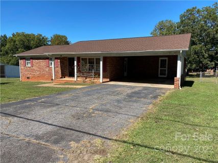 427 Nixon Road 38