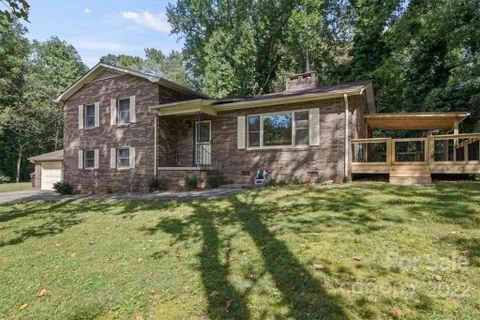 2933 Woodwind Drive