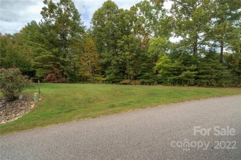 2038 Tall Oak Drive 10 sold home in Oakmont Estates, Lenoir, NC