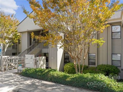 304 Abbey Circle