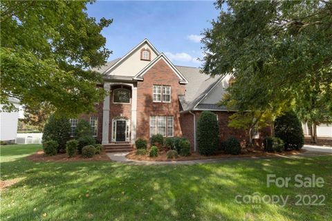 207 Castles Gate Drive sold home in Morrison Cove, Mooresville, NC