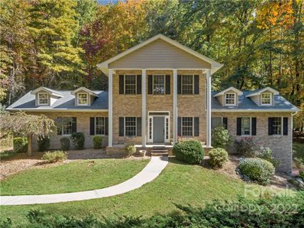 74 Squirrel Trail