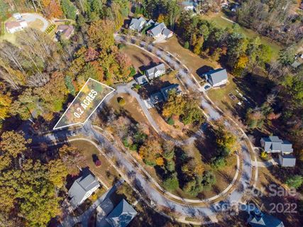 Lot 32 Cadence Circle sold home in Cadence Point, Brevard, NC