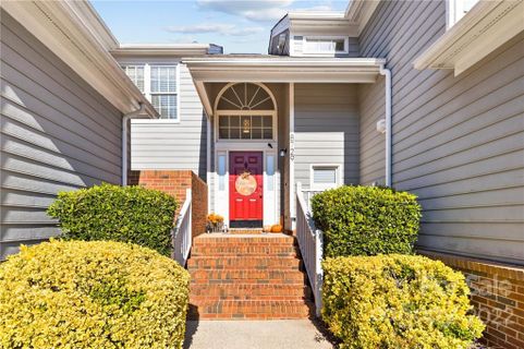 Previously sold for $290,000