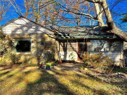 15 Banjo Way sold home in Woodland Heights, Asheville, NC