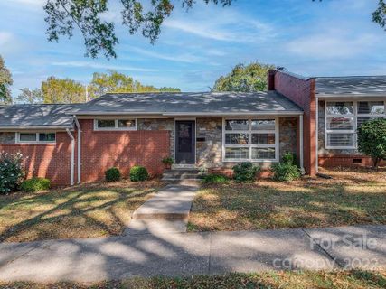 4517 Woodlark Lane