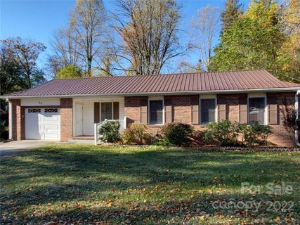 33 Resada Drive sold home in Deer Track, Brevard, NC