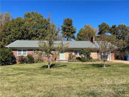 126 31st Avenue sold home in FAIRVIEW PARK, Hickory, NC