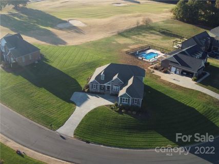 129 Eagles Terrace