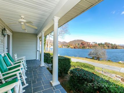 2199 S Lakeshore Drive