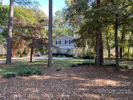7210 Old Oak Lane