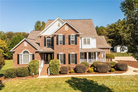 2898 Rosewood Lane