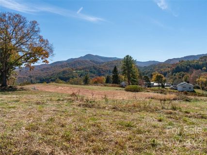 233 Long View Drive 4 sold home in South View Development, Burnsville, NC