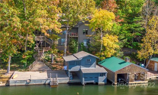 1026 E Lakeshore Drive