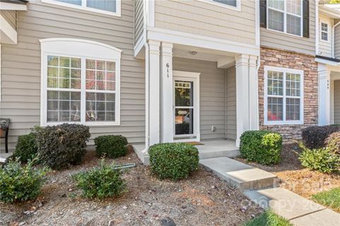 611 Dutch Elm Place 248