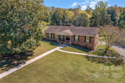 6912 Pine Lake Lane