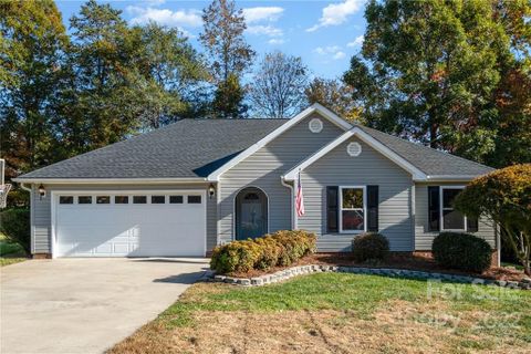 1551 Seejay Court sold home in Crowders Woods, Gastonia, NC