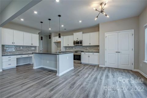 5613 Amelia Lane sold home in Maycroft, Gastonia, NC