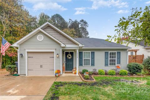 5228 Deerton Road sold home in Edgefield, Charlotte, NC