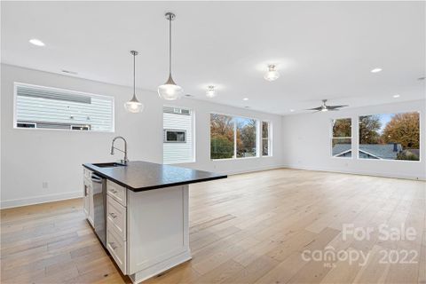 302 Wesley Heights Way